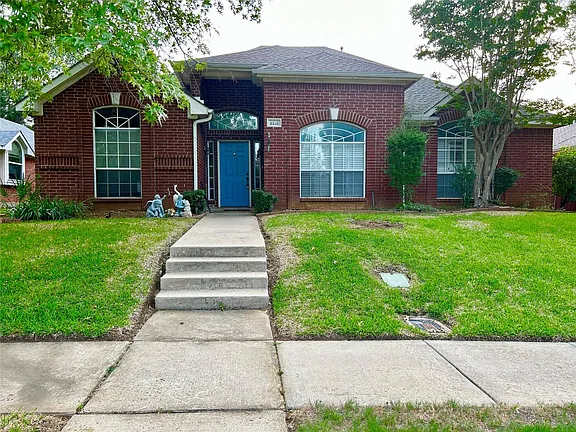 Photo of 2216 Swallow Lane in Lewisville, Texas